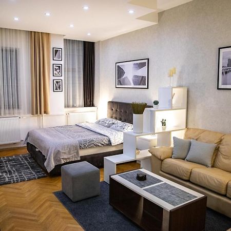 Cubic Central Lux Ni エクステリア 写真