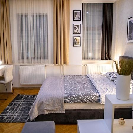 Cubic Central Lux Ni エクステリア 写真